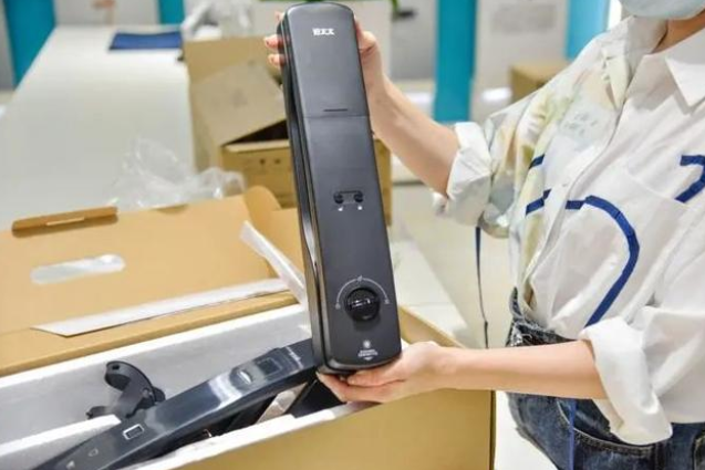 智能门锁哪个品牌好?华体会体育(中国)HTH·官方网站,智能门锁守护您”家”的安全